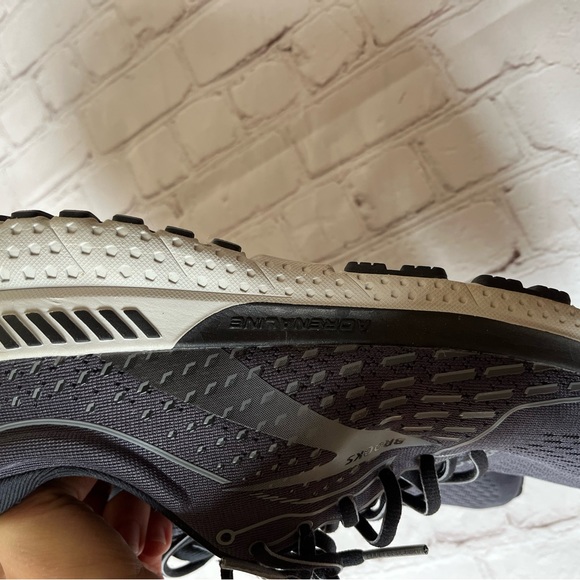 Brooks men’s running sneakers - Picture 6 of 6